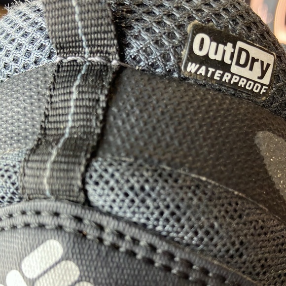 Columbia out dry waterproof men’s black hiking boots - Picture 9 of 10